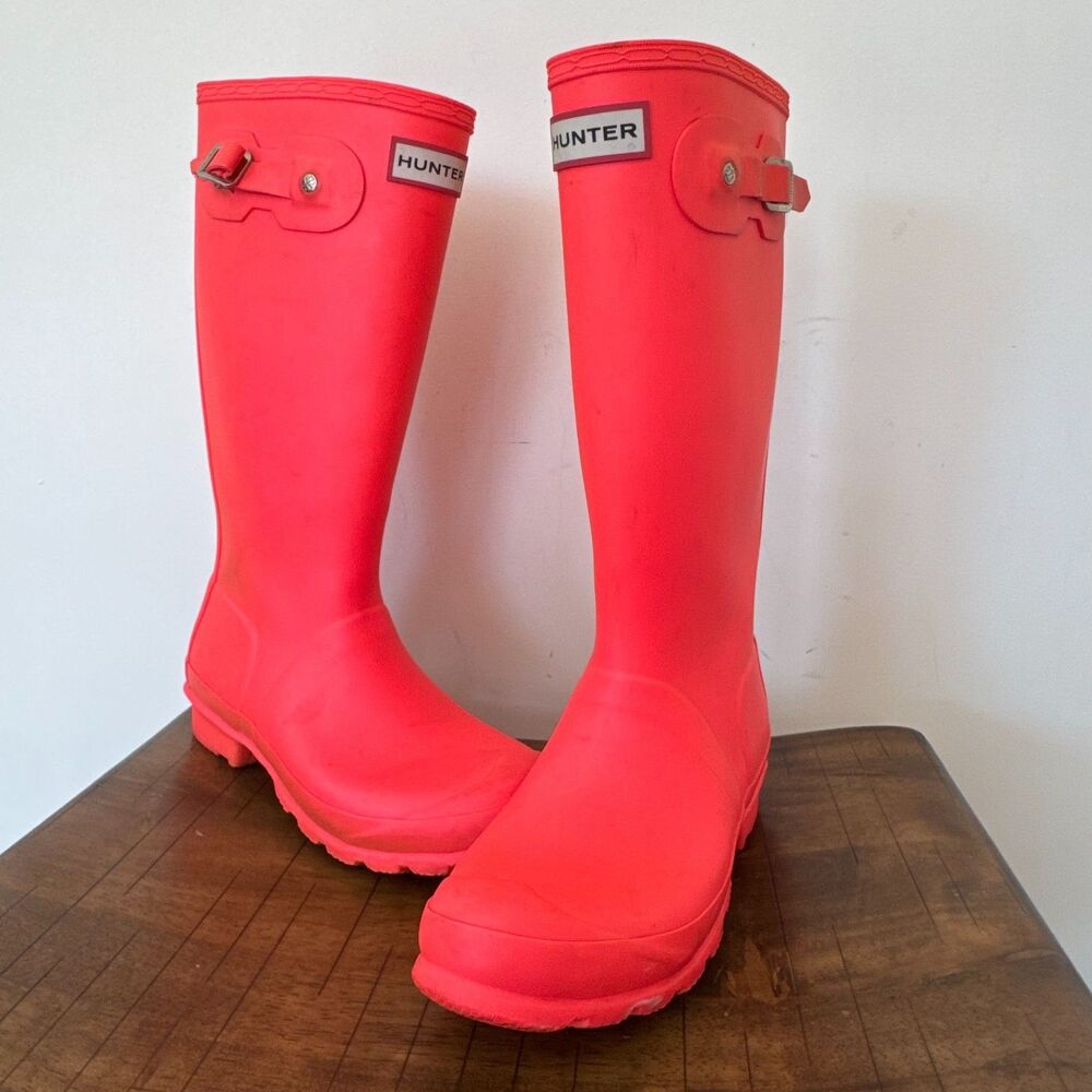 Hunter Original Tall Rain Boots Neon Pink Womens Size 6 edgy bright